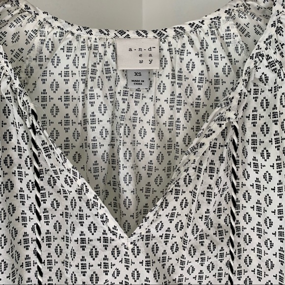 *FREE w/$25 purchase* NWOT A New Day Peasant Top - Picture 3 of 8